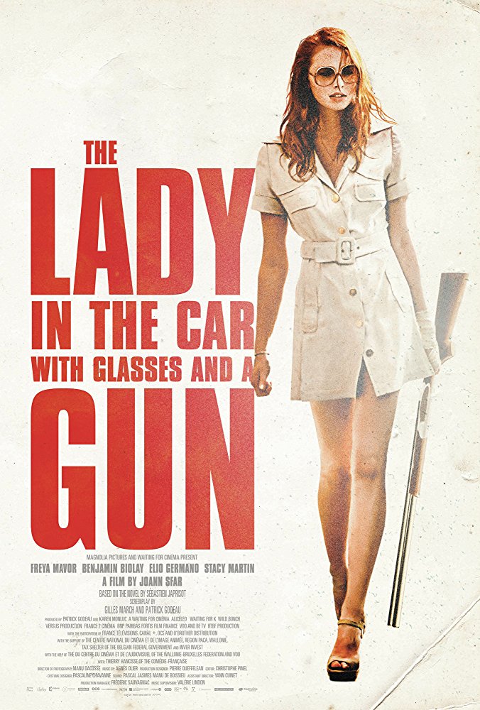 Filmas Mergina automobilyje, su akiniais ir šautuvu (2015)